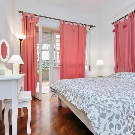 With Awesome Terrace Apartment *
