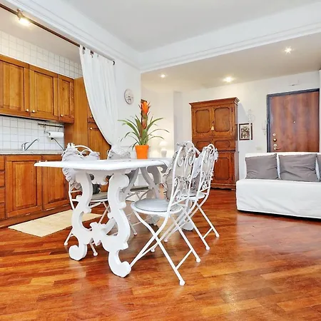 With Awesome Terrace Apartment Rom