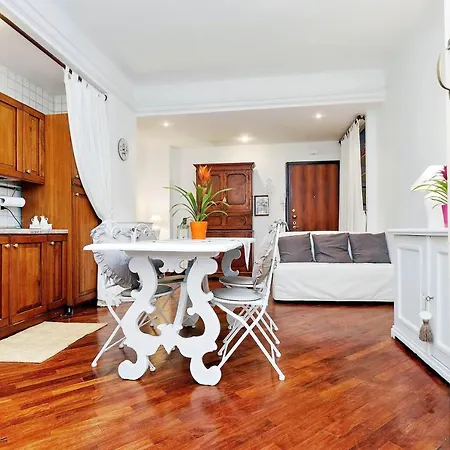 With Awesome Terrace Apartment *